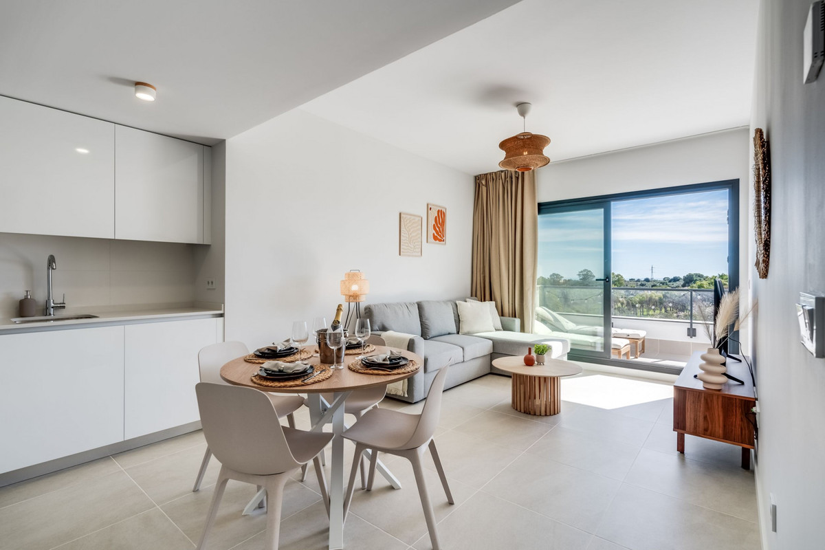1 Bed Apartment for sale in Selwo Costa Del Sol, Málaga, Spain