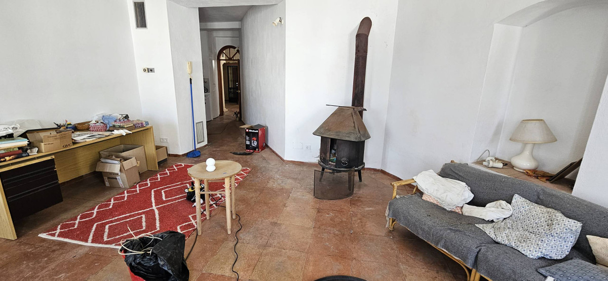 5 Bed Townhouse for sale in Gaucín Costa Del Sol, Málaga, Spain