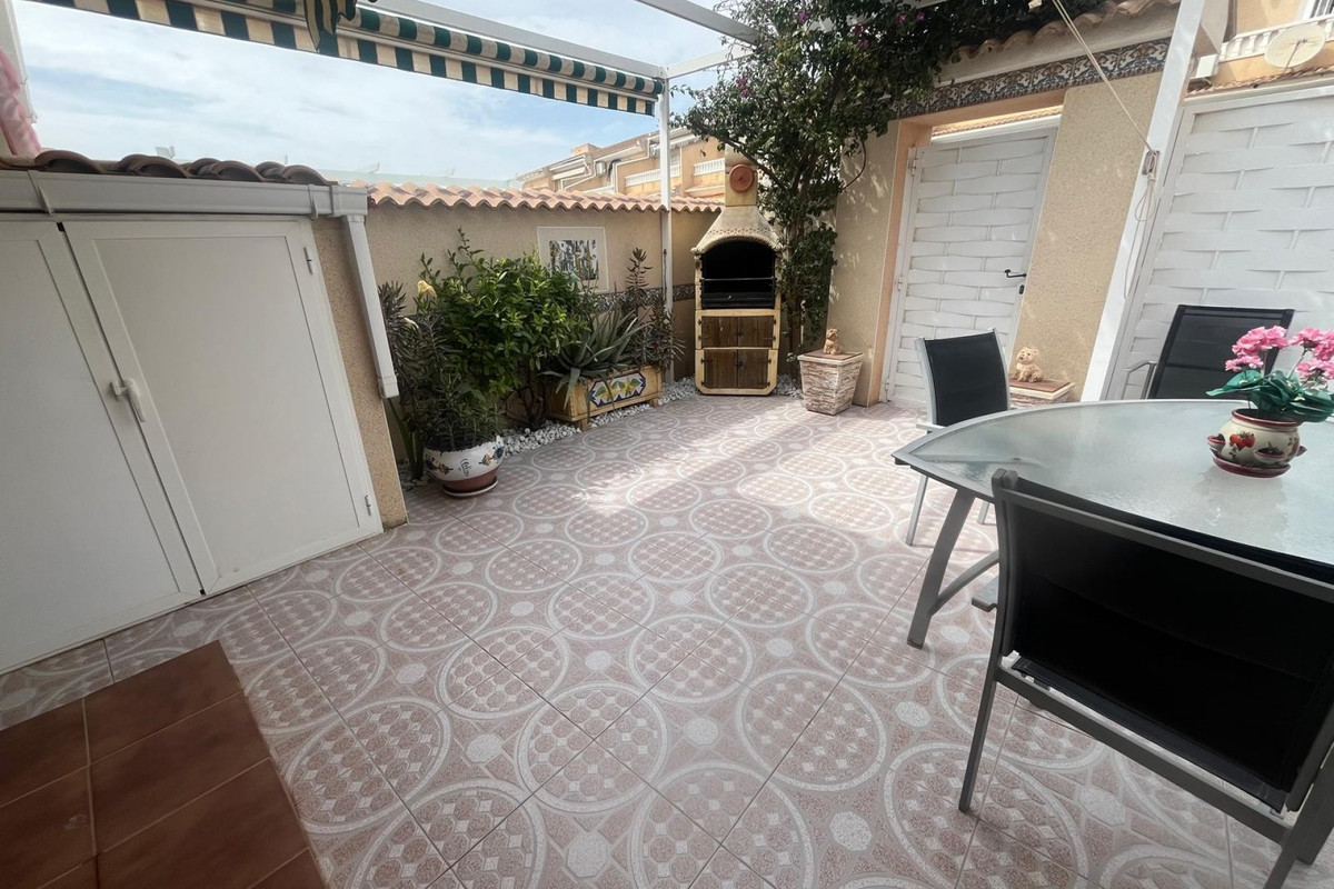 2 Bed Townhouse for sale in Dona Pepa Costa Blanca, Alicante, Spain