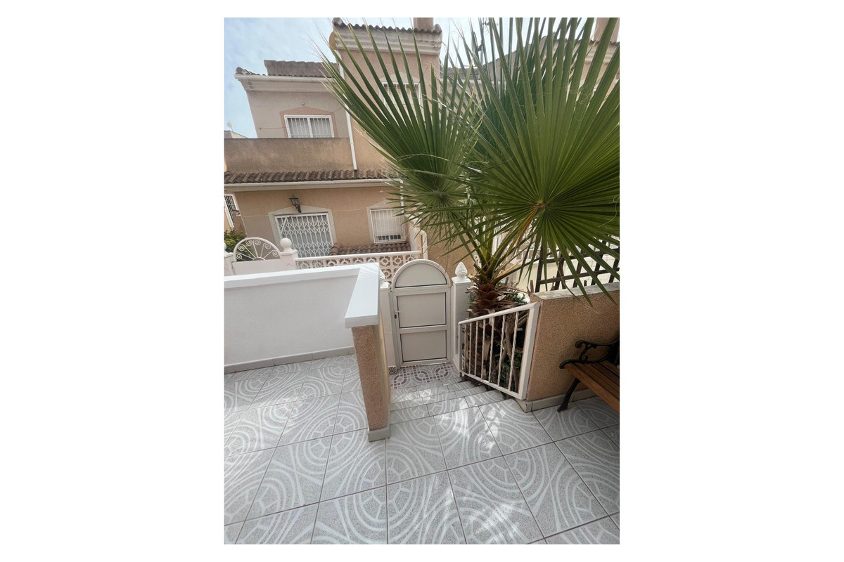 2 Bed Townhouse for sale in Dona Pepa Costa Blanca, Alicante, Spain