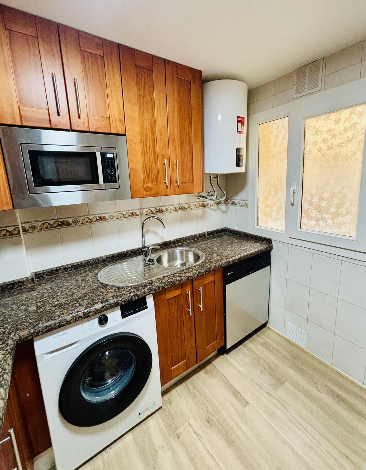 Se vende Apartamento Planta Baja de 4 dormitorios en Costa Del Sol, Málaga, España