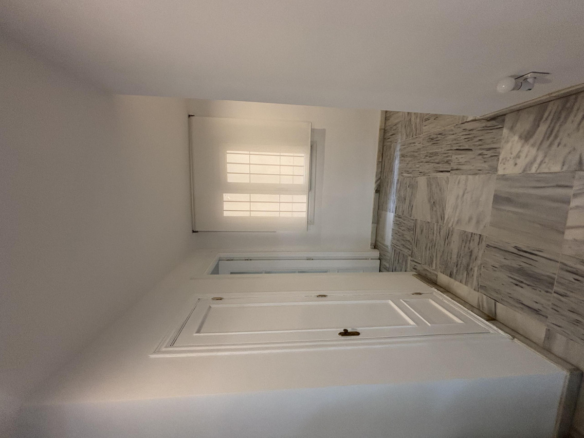 Se vende Apartamento Planta Baja de 4 dormitorios en Costa Del Sol, Málaga, España