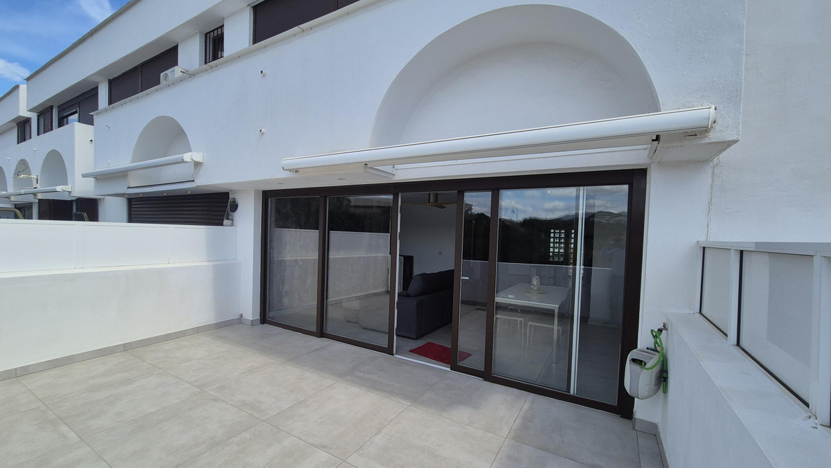Se vende Villa - Chalet de 5 dormitorios en Costa Del Sol, Málaga, España