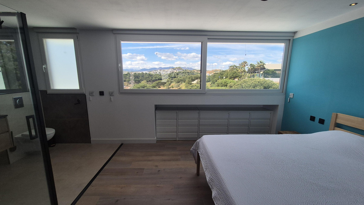 Se vende Villa - Chalet de 5 dormitorios en Costa Del Sol, Málaga, España