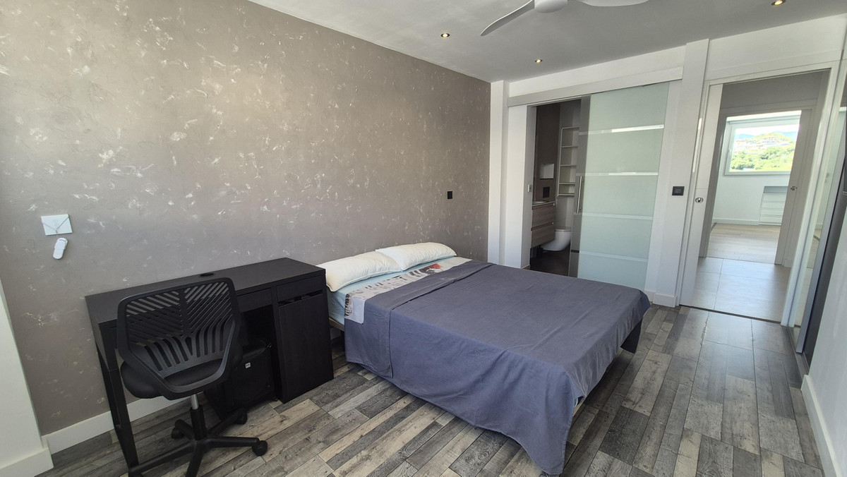 Se vende Villa - Chalet de 5 dormitorios en Costa Del Sol, Málaga, España