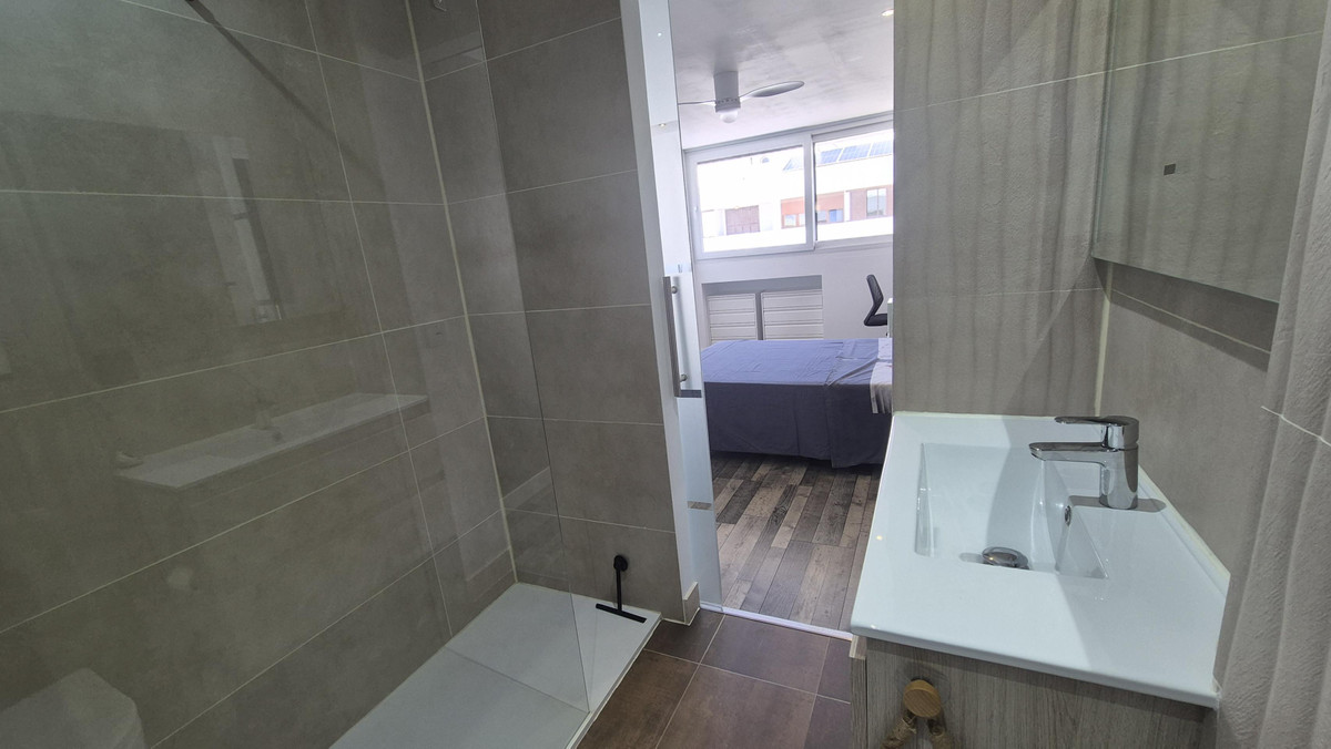 Se vende Villa - Chalet de 5 dormitorios en Costa Del Sol, Málaga, España