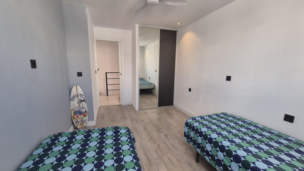 Se vende Villa - Chalet de 5 dormitorios en Costa Del Sol, Málaga, España