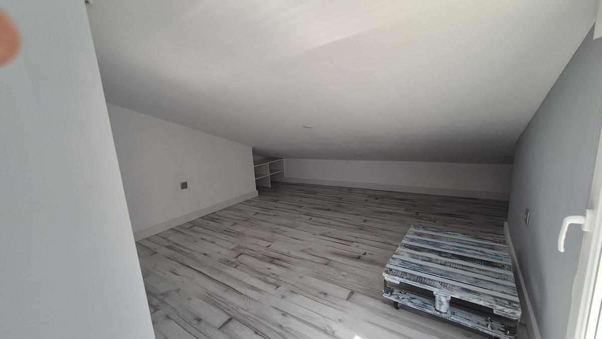 Se vende Villa - Chalet de 5 dormitorios en Costa Del Sol, Málaga, España