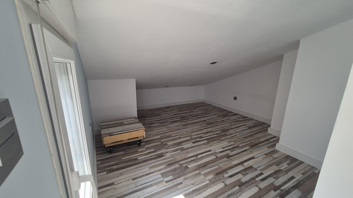 Se vende Villa - Chalet de 5 dormitorios en Costa Del Sol, Málaga, España