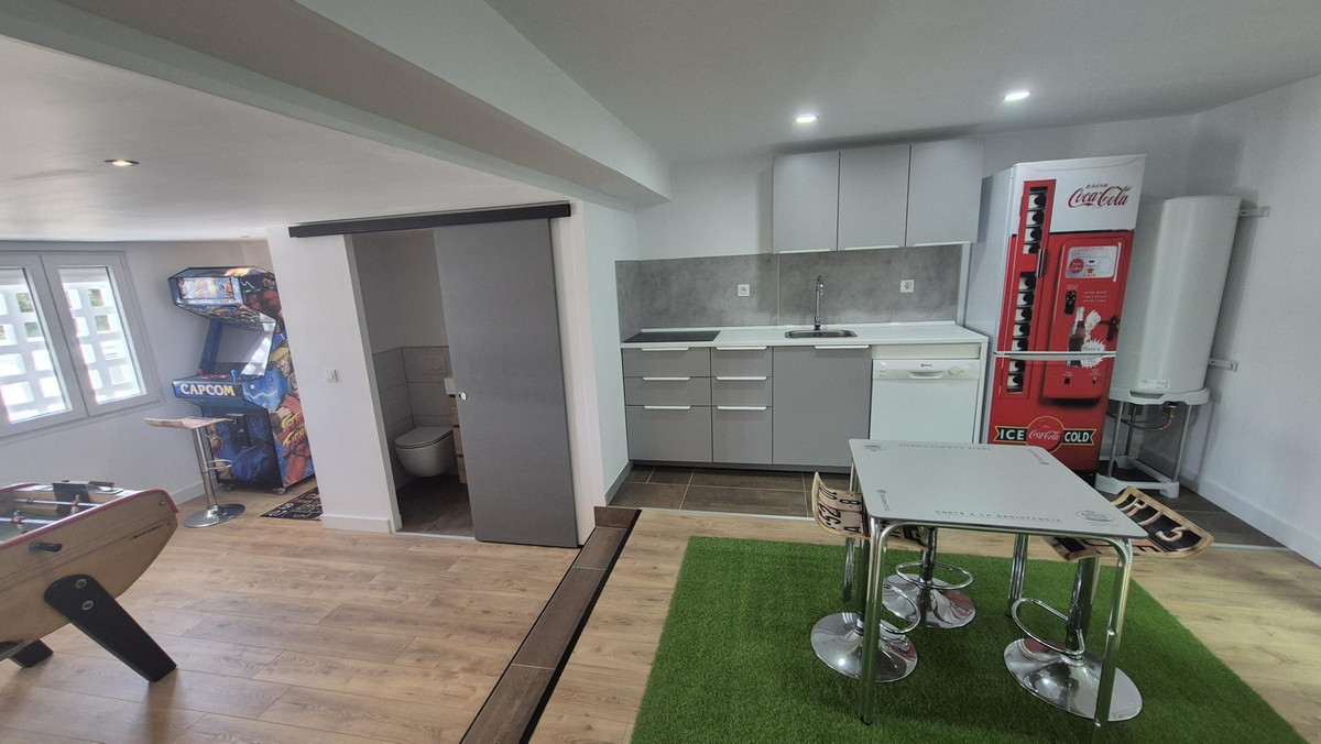 Se vende Villa - Chalet de 5 dormitorios en Costa Del Sol, Málaga, España