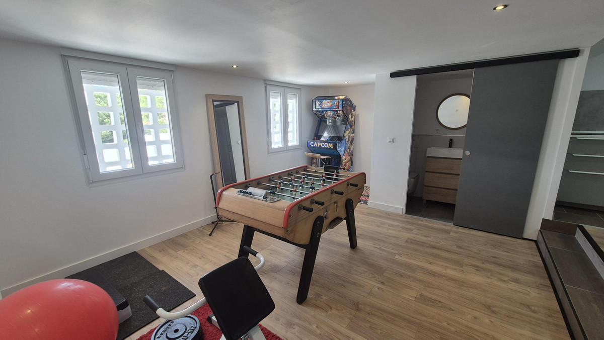 Se vende Villa - Chalet de 5 dormitorios en Costa Del Sol, Málaga, España