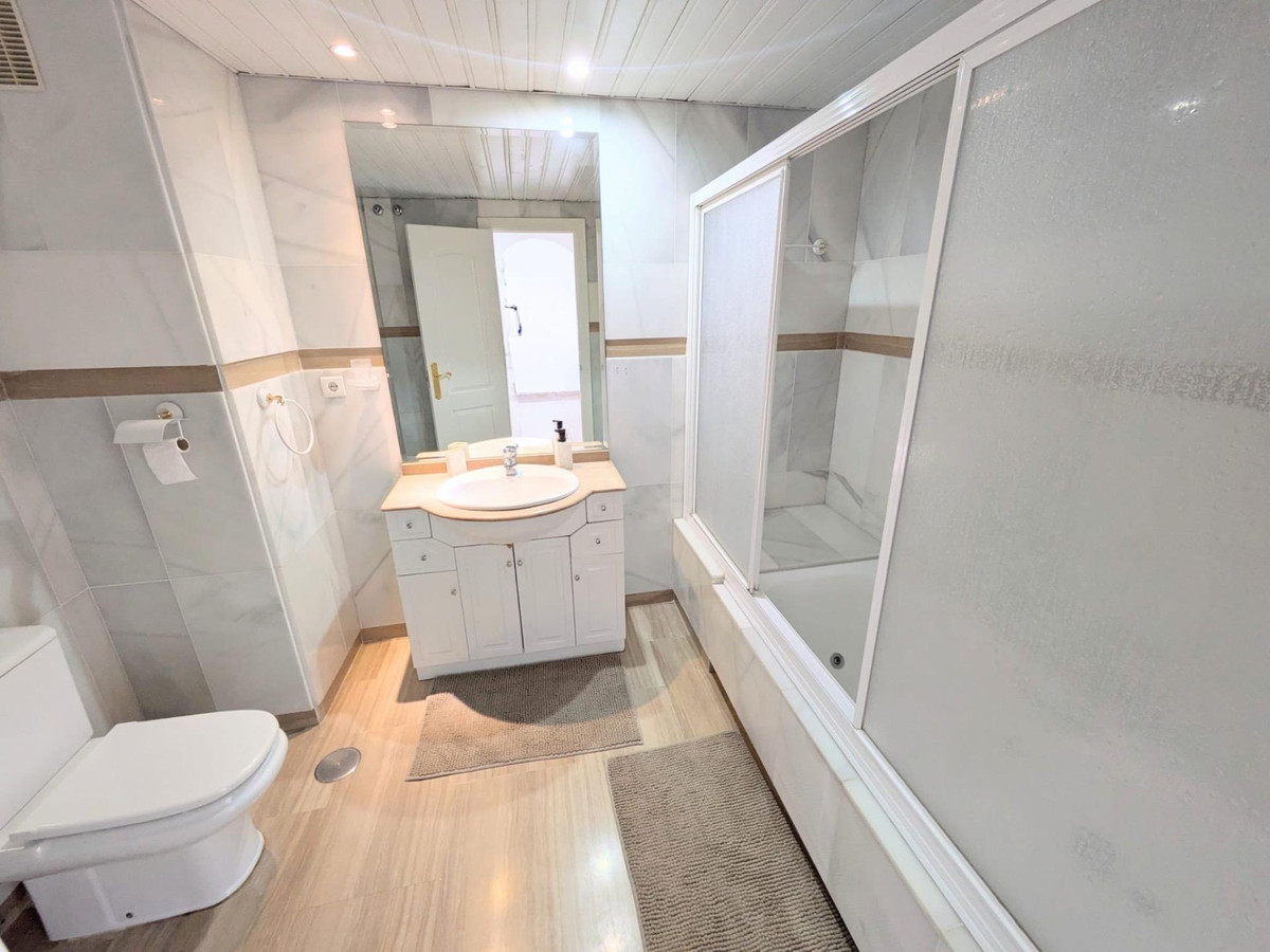 3 Bed Apartment for sale in Benalmadena Costa Del Sol, Málaga, Spain