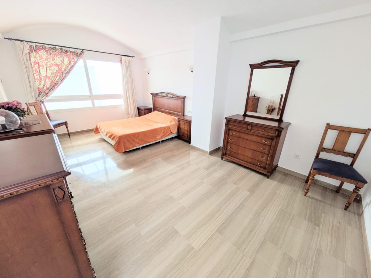 3 Bed Apartment for sale in Benalmadena Costa Del Sol, Málaga, Spain