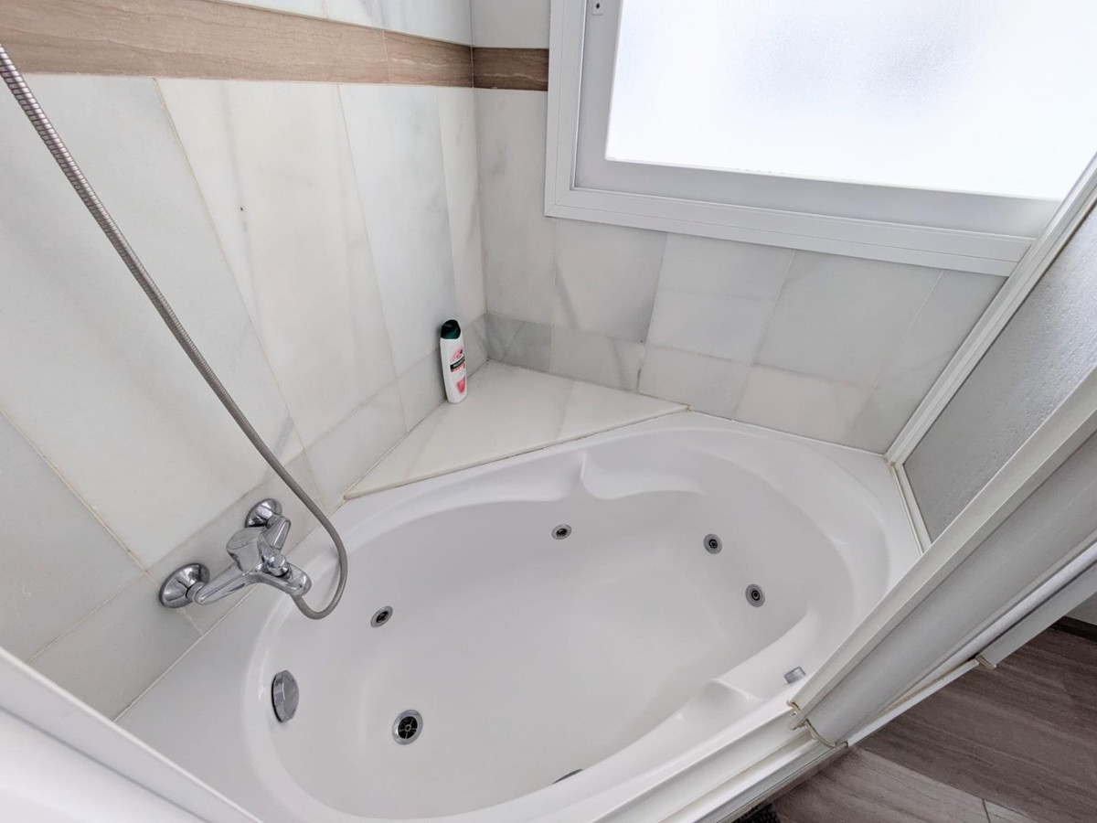 3 Bed Apartment for sale in Benalmadena Costa Del Sol, Málaga, Spain
