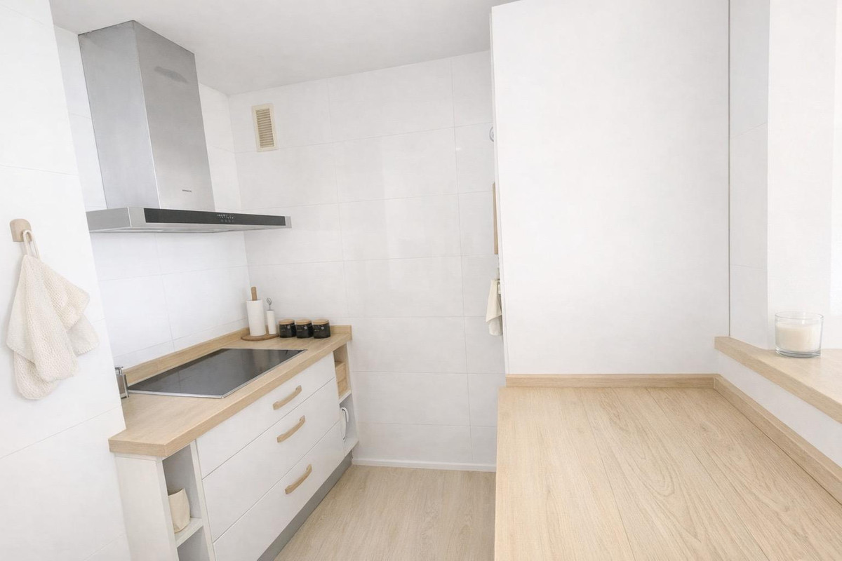 Se vende Apartamento Planta Media de 3 dormitorios en Costa Del Sol, Málaga, España
