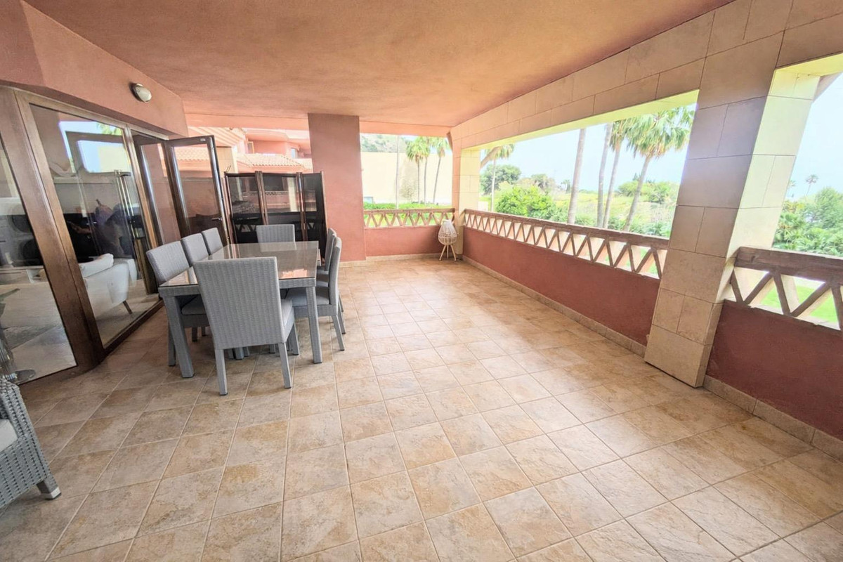 Se vende Apartamento Planta Media de 3 dormitorios en Costa Del Sol, Málaga, España