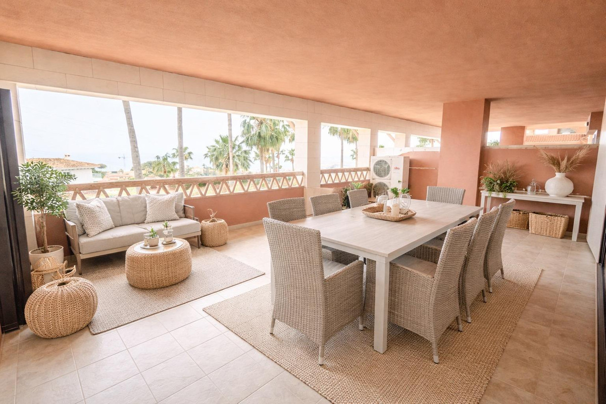 Se vende Apartamento Planta Media de 3 dormitorios en Costa Del Sol, Málaga, España