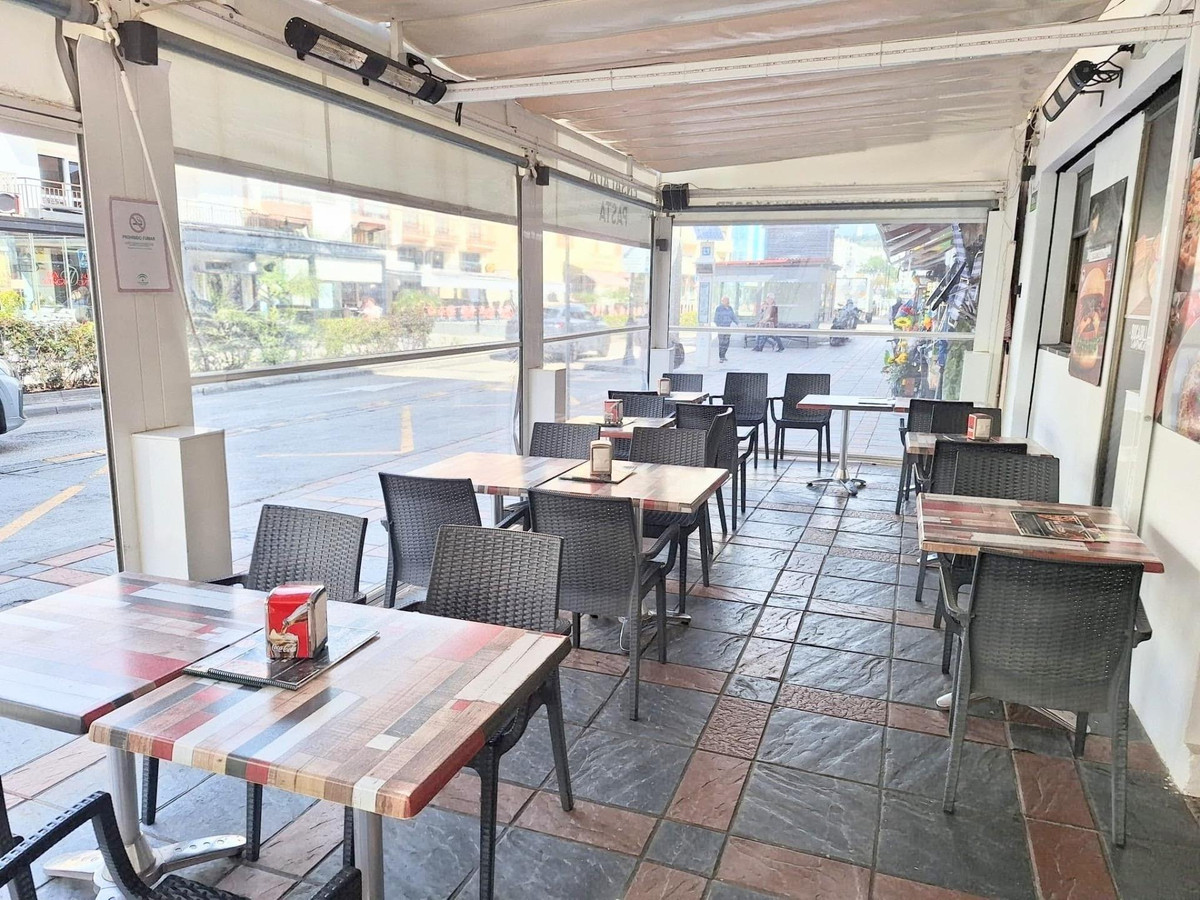 Se vende Local comercial  en Costa Del Sol, Málaga, España