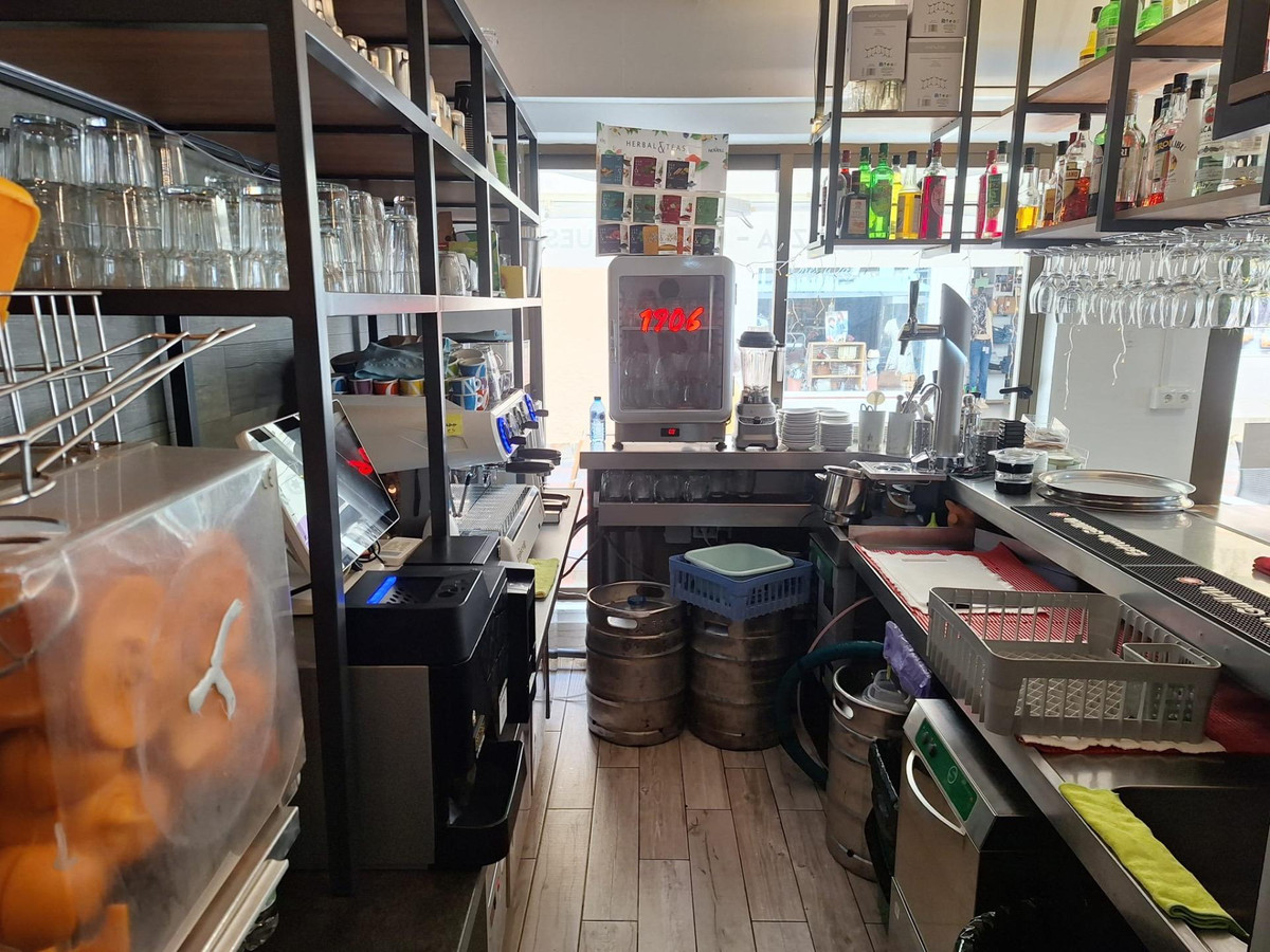 Se vende Local comercial  en Costa Del Sol, Málaga, España