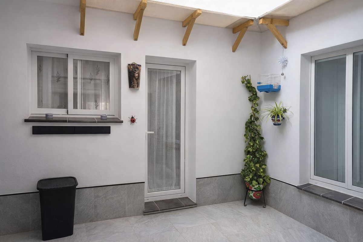 3 Bed Apartment for sale in Alhaurín El Grande Costa Del Sol, Málaga, Spain