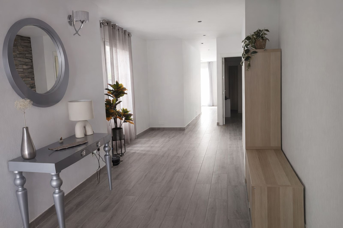 3 Bed Apartment for sale in Alhaurín El Grande Costa Del Sol, Málaga, Spain