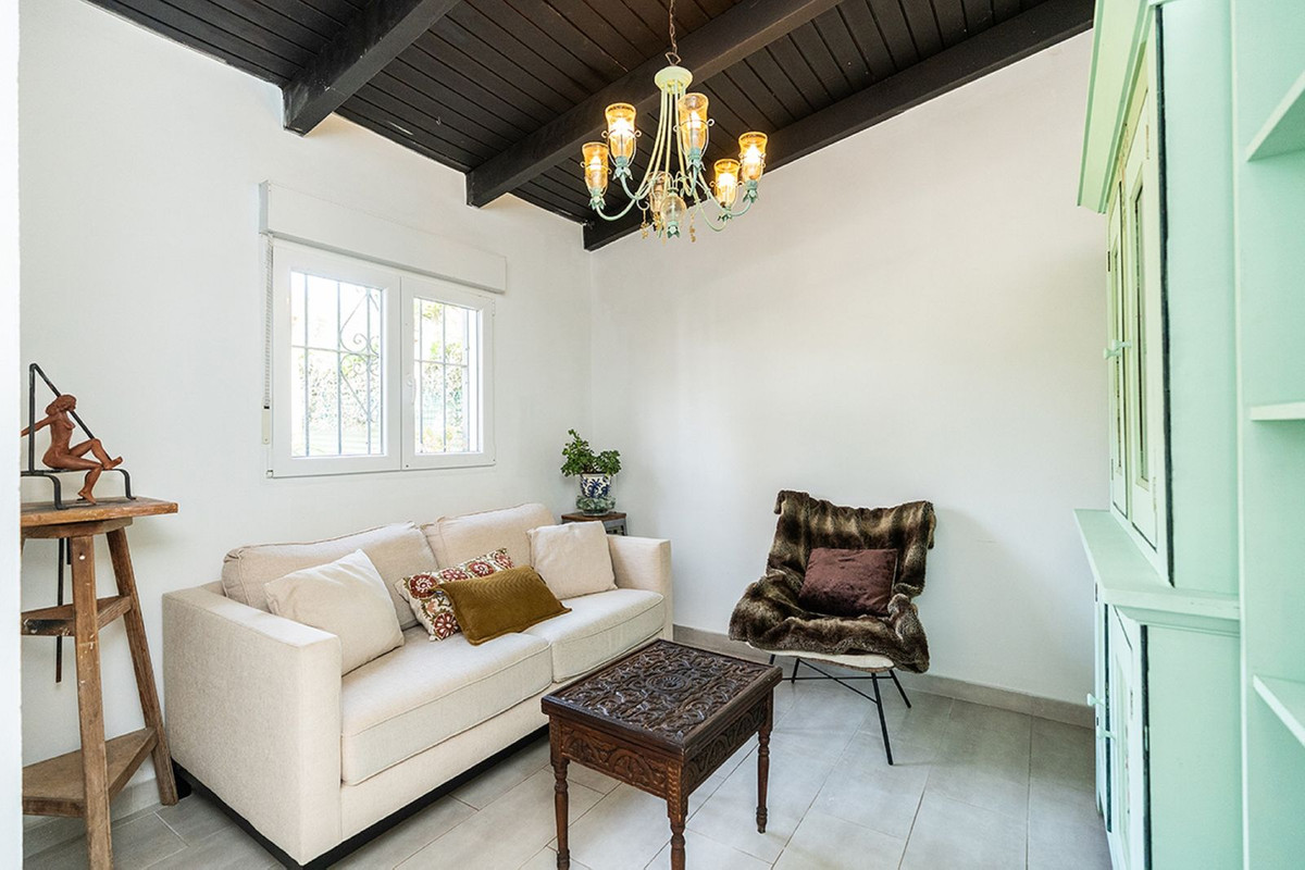 Se vende Villa - Chalet de 6 dormitorios en Costa Del Sol, Málaga, España