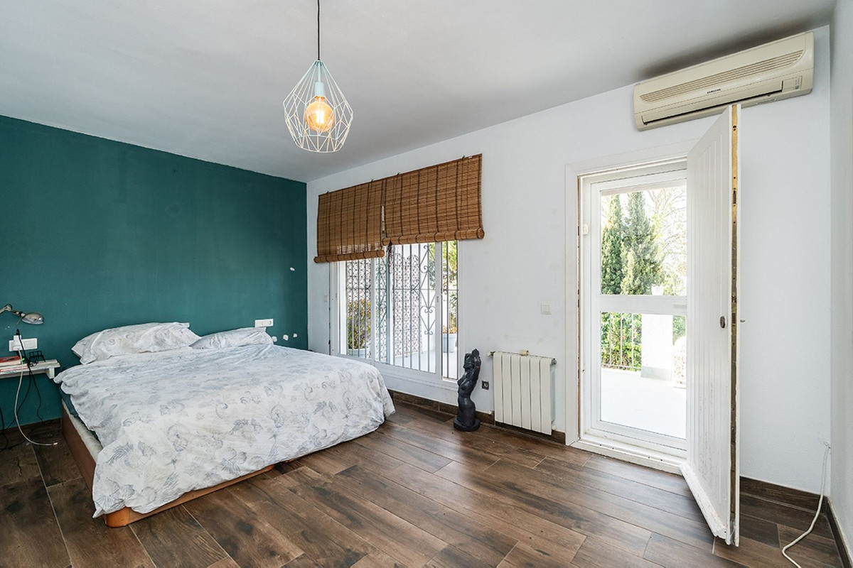 Se vende Villa - Chalet de 6 dormitorios en Costa Del Sol, Málaga, España
