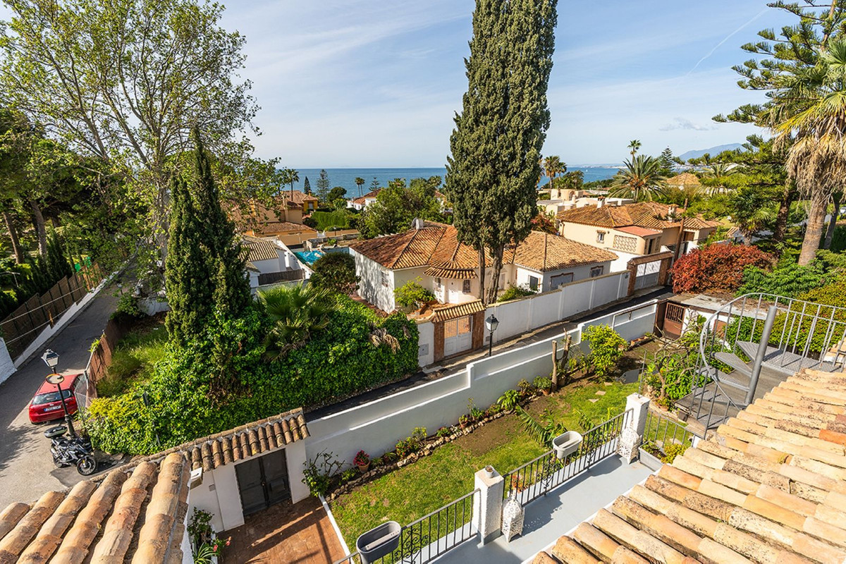 Se vende Villa - Chalet de 6 dormitorios en Costa Del Sol, Málaga, España