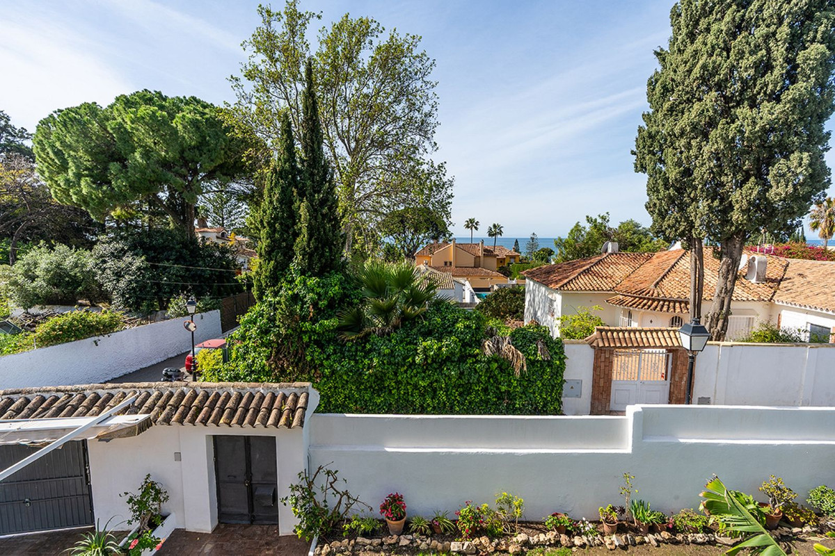 Se vende Villa - Chalet de 6 dormitorios en Costa Del Sol, Málaga, España