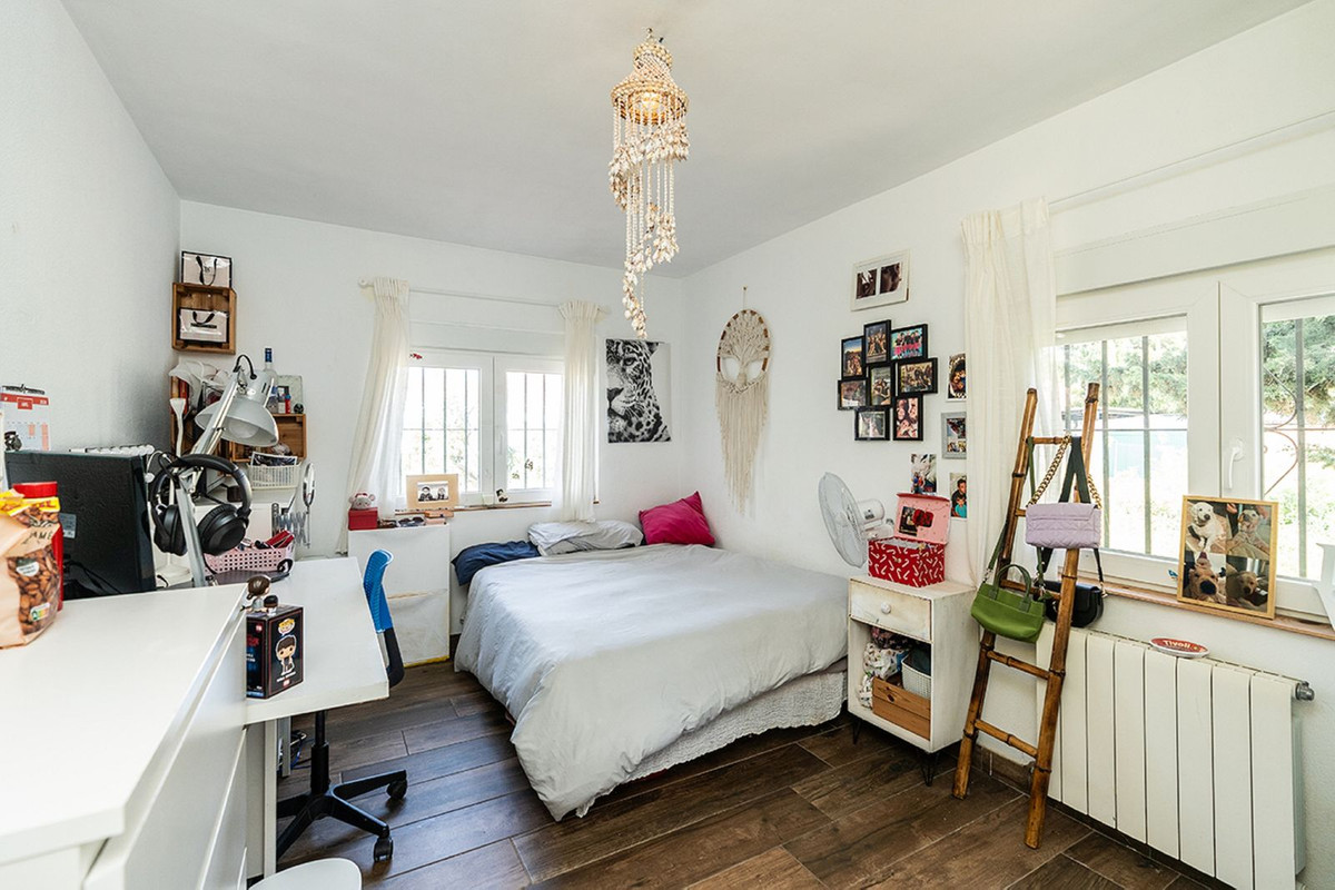 Se vende Villa - Chalet de 6 dormitorios en Costa Del Sol, Málaga, España
