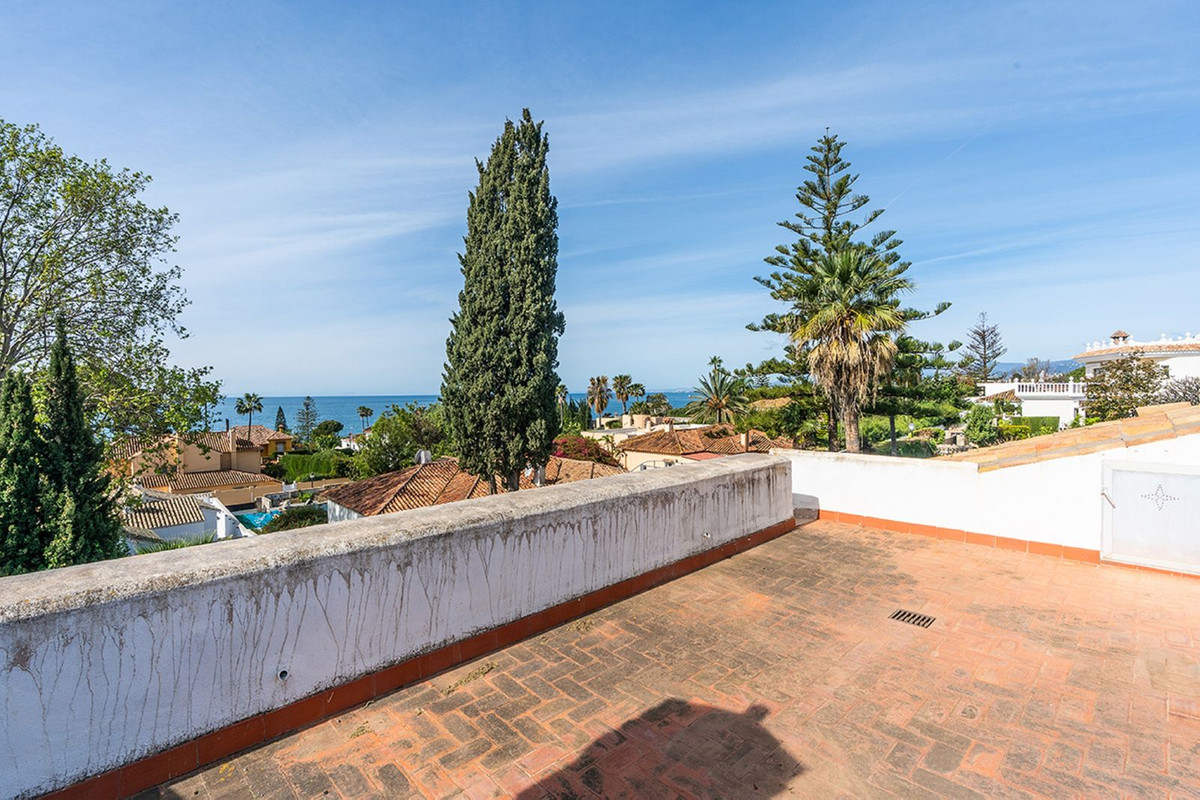 Se vende Villa - Chalet de 6 dormitorios en Costa Del Sol, Málaga, España
