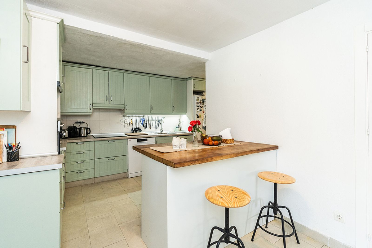 Se vende Villa - Chalet de 6 dormitorios en Costa Del Sol, Málaga, España