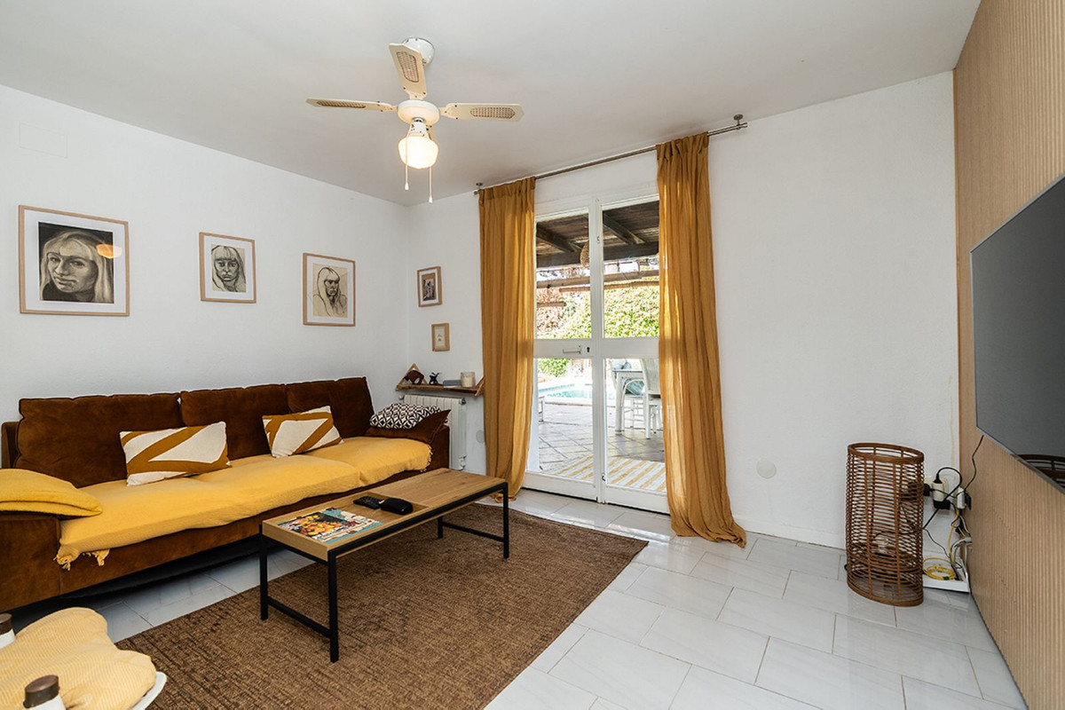 Se vende Villa - Chalet de 6 dormitorios en Costa Del Sol, Málaga, España