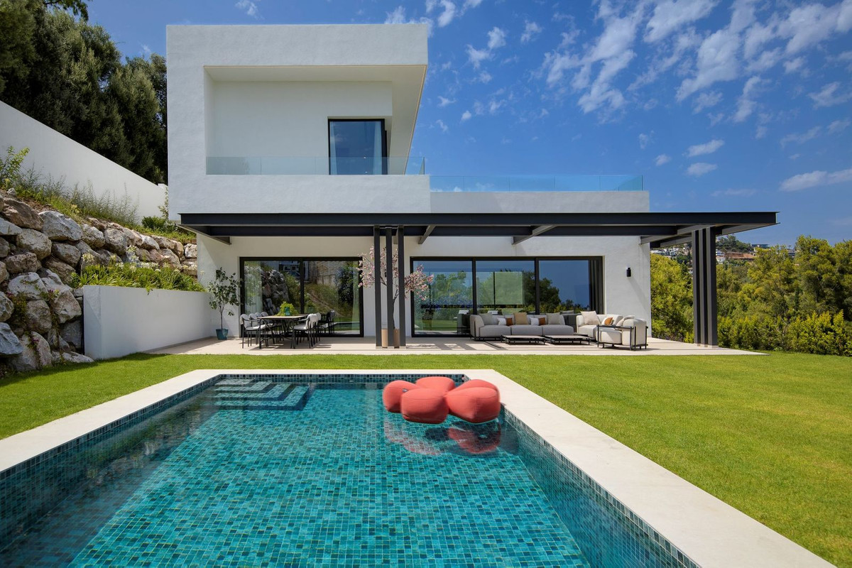 Se vende Villa - Chalet de 6 dormitorios en Costa Del Sol, Málaga, España