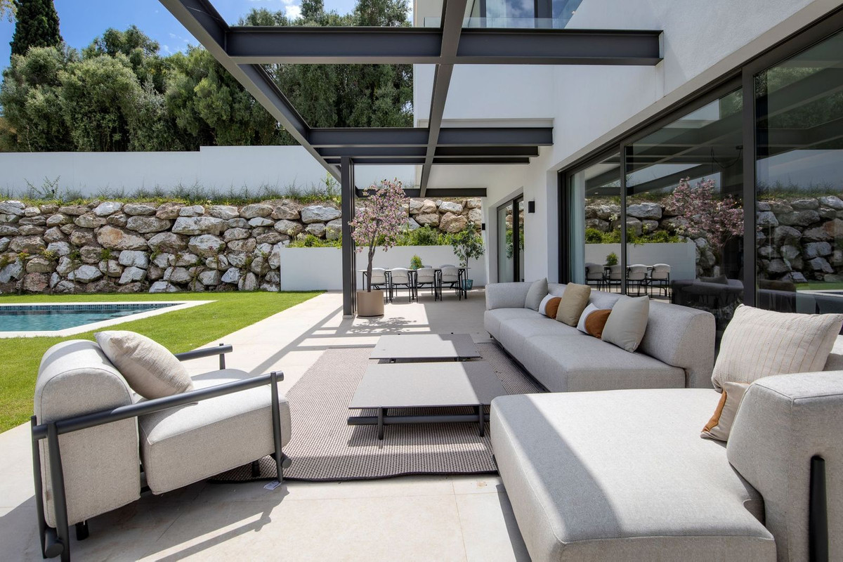 Se vende Villa - Chalet de 6 dormitorios en Costa Del Sol, Málaga, España