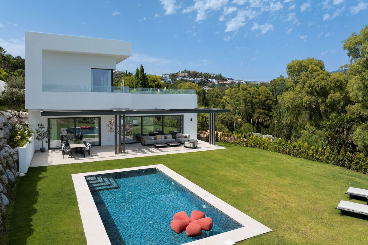 Se vende Villa - Chalet de 6 dormitorios en Costa Del Sol, Málaga, España