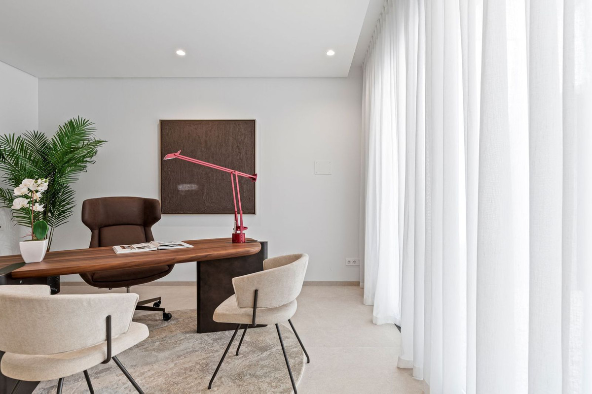 Se vende Villa - Chalet de 6 dormitorios en Costa Del Sol, Málaga, España