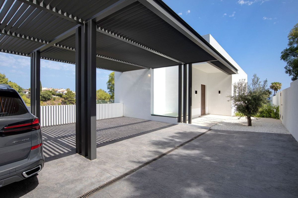 Se vende Villa - Chalet de 6 dormitorios en Costa Del Sol, Málaga, España