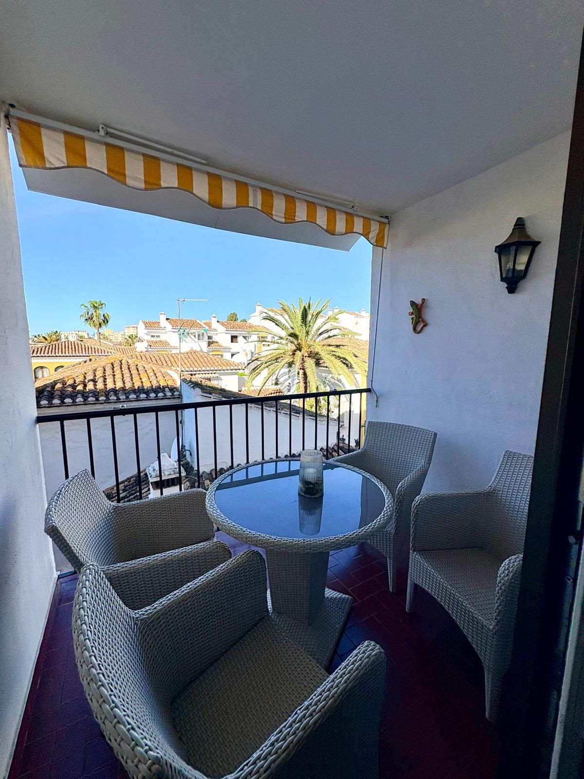2 Bed Apartment for sale in Fuengirola Costa Del Sol, Málaga, Spain
