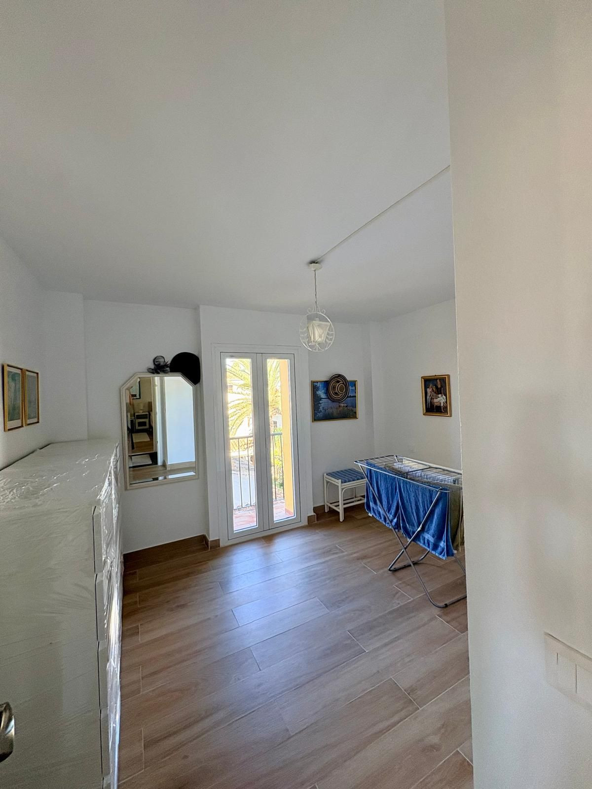 2 Bed Apartment for sale in Fuengirola Costa Del Sol, Málaga, Spain