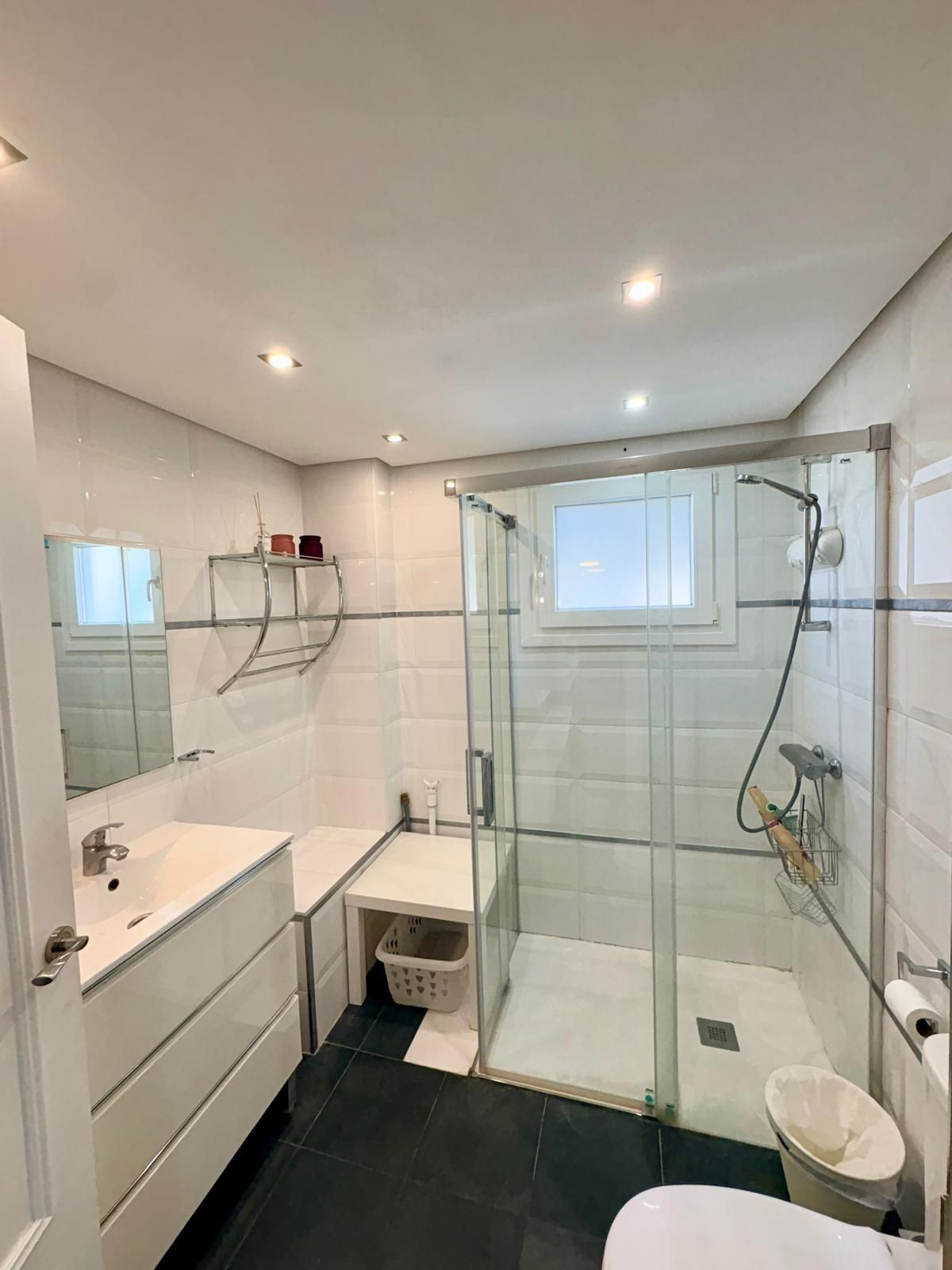 2 Bed Apartment for sale in Fuengirola Costa Del Sol, Málaga, Spain