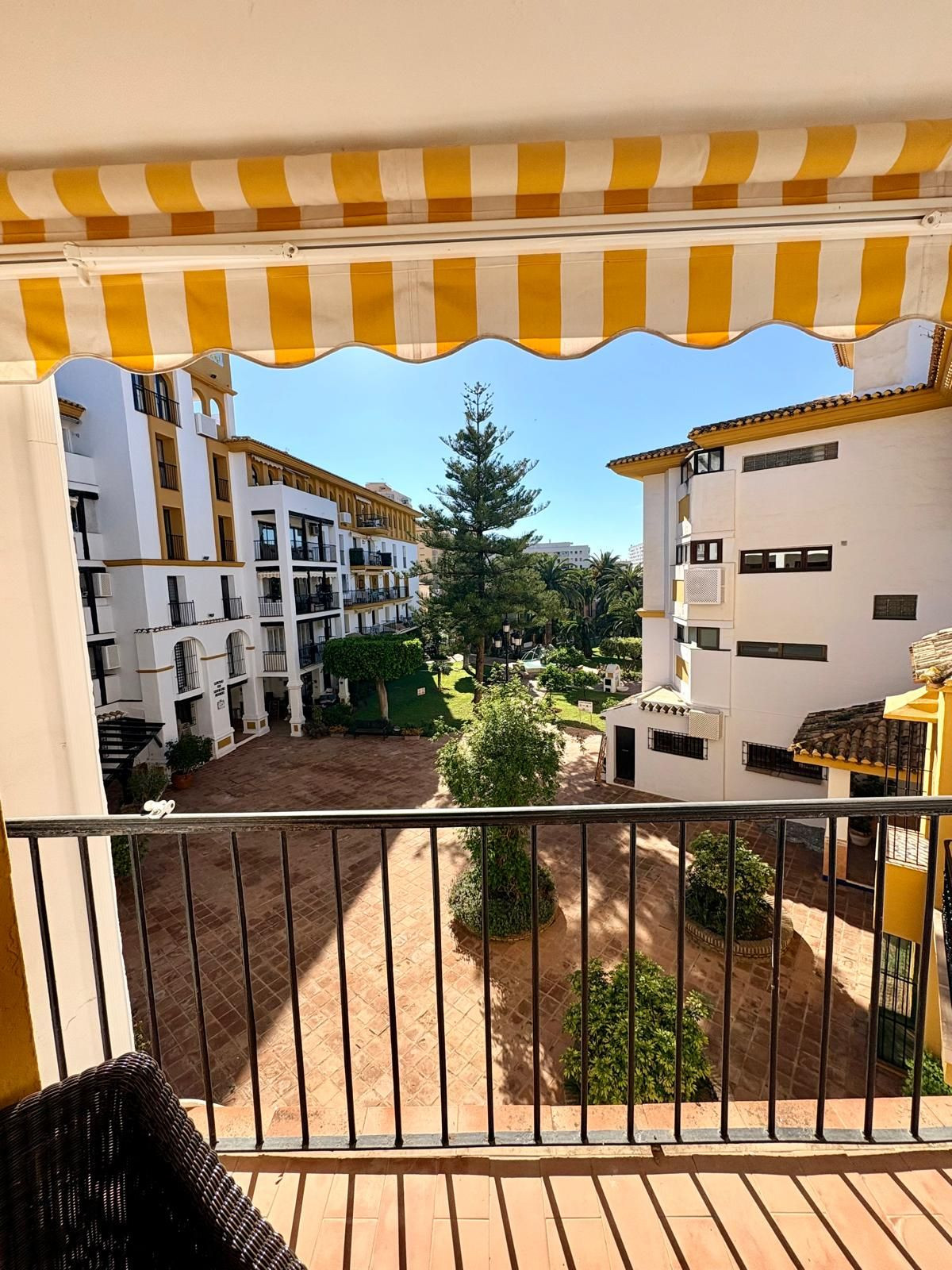 2 Bed Apartment for sale in Fuengirola Costa Del Sol, Málaga, Spain