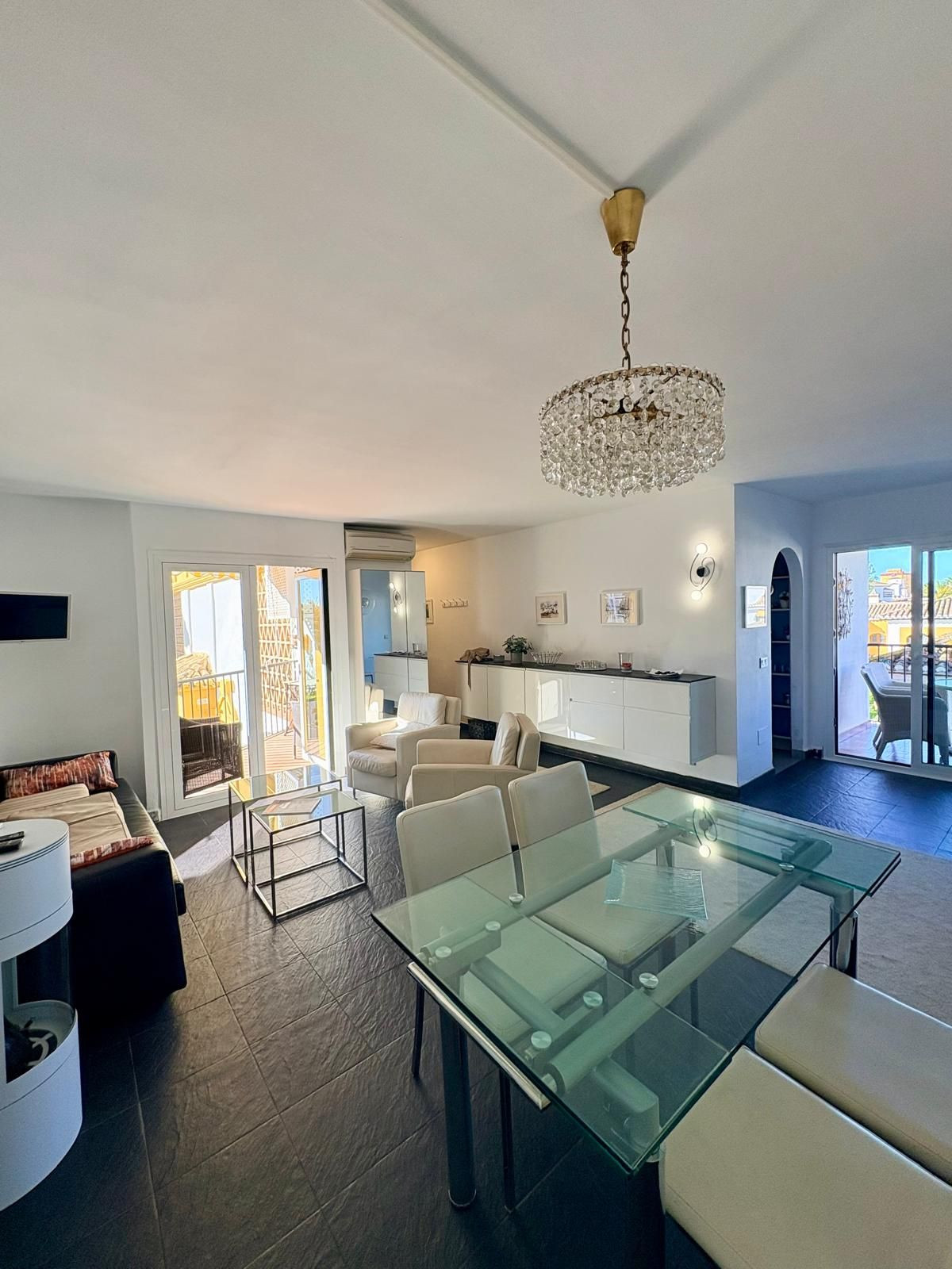 2 Bed Apartment for sale in Fuengirola Costa Del Sol, Málaga, Spain