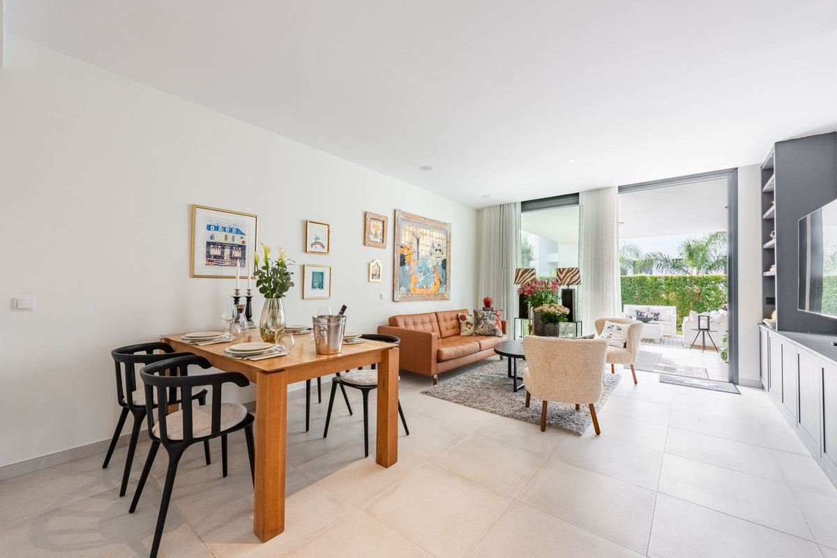 Se vende Apartamento Planta Baja de 2 dormitorios en Costa Del Sol, Málaga, España