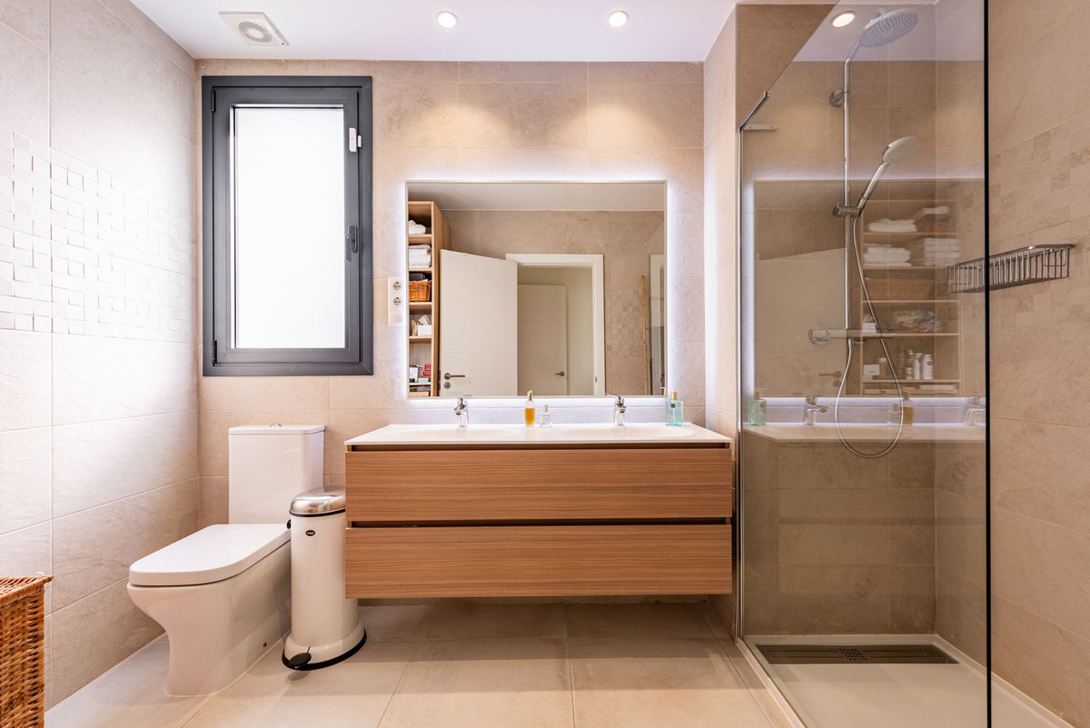 Se vende Apartamento Planta Baja de 2 dormitorios en Costa Del Sol, Málaga, España