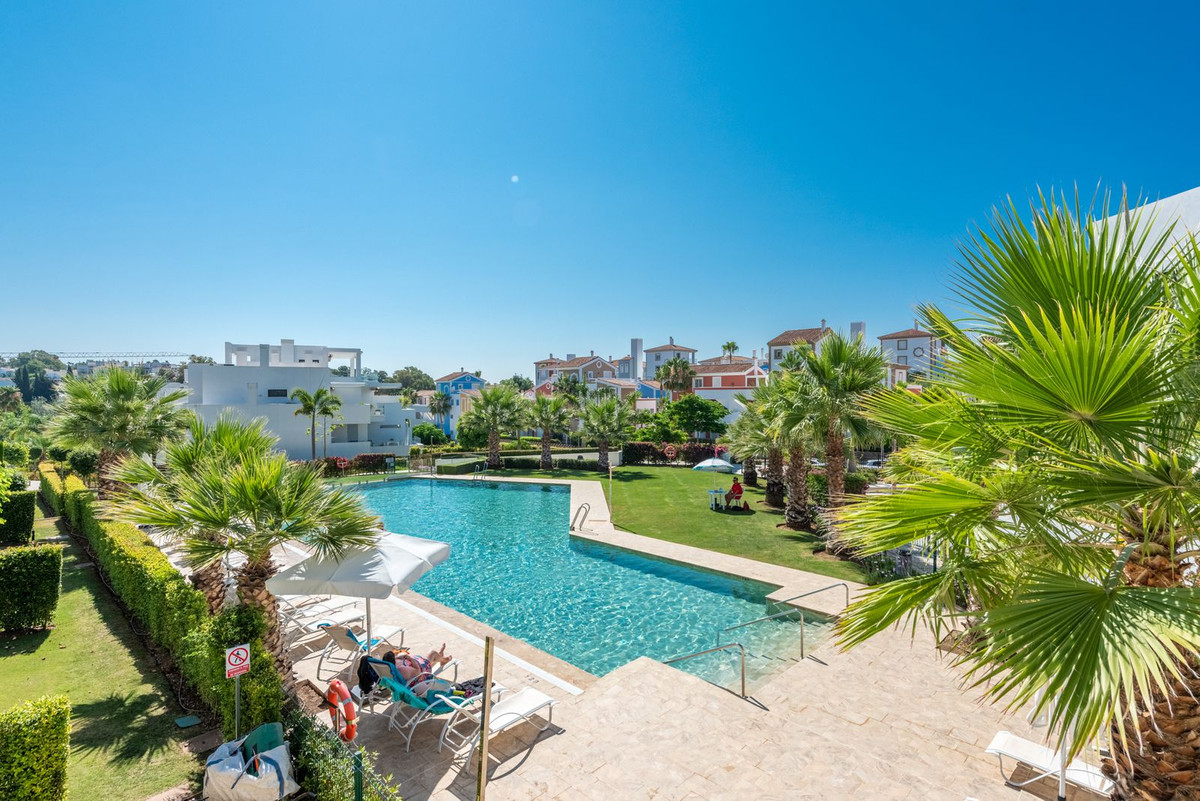 Se vende Apartamento Planta Baja de 2 dormitorios en Costa Del Sol, Málaga, España