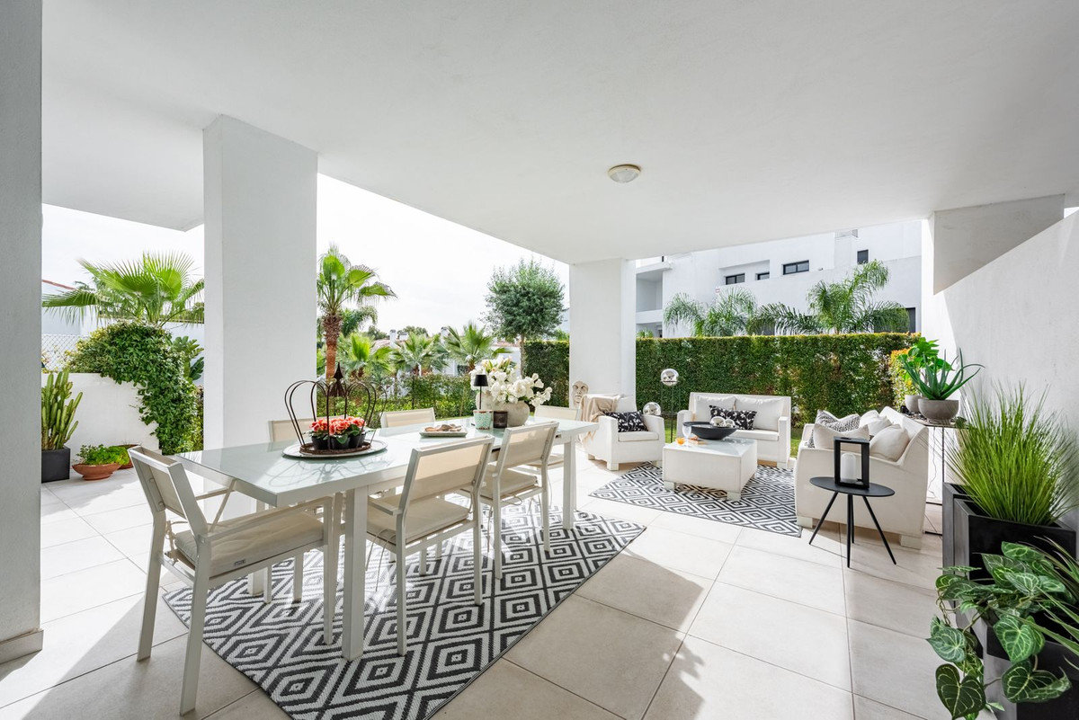 Se vende Apartamento Planta Baja de 2 dormitorios en Costa Del Sol, Málaga, España