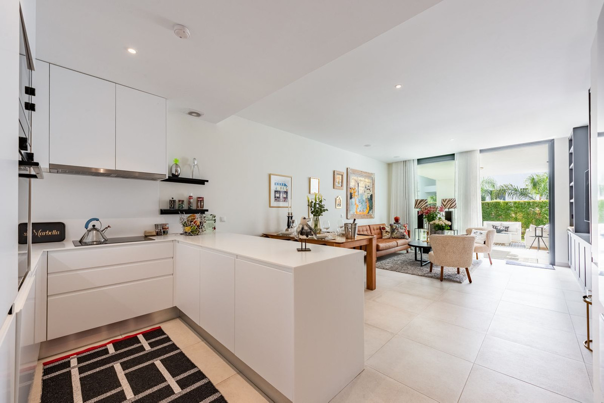 Se vende Apartamento Planta Baja de 2 dormitorios en Costa Del Sol, Málaga, España