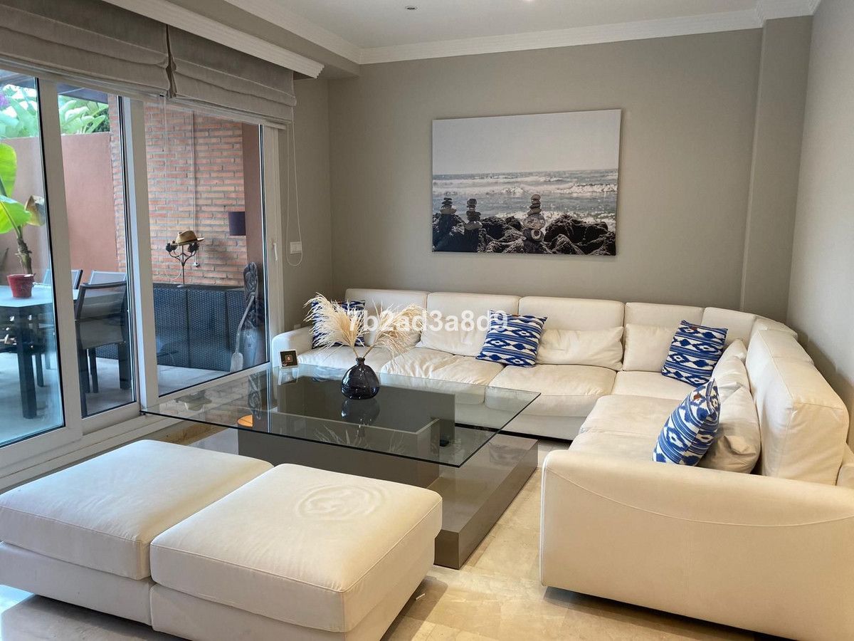 Se vende Adosada de 5 dormitorios en Costa Del Sol, Málaga, España
