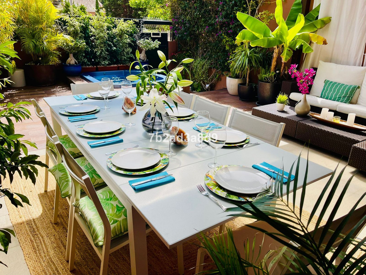 Se vende Adosada de 5 dormitorios en Costa Del Sol, Málaga, España